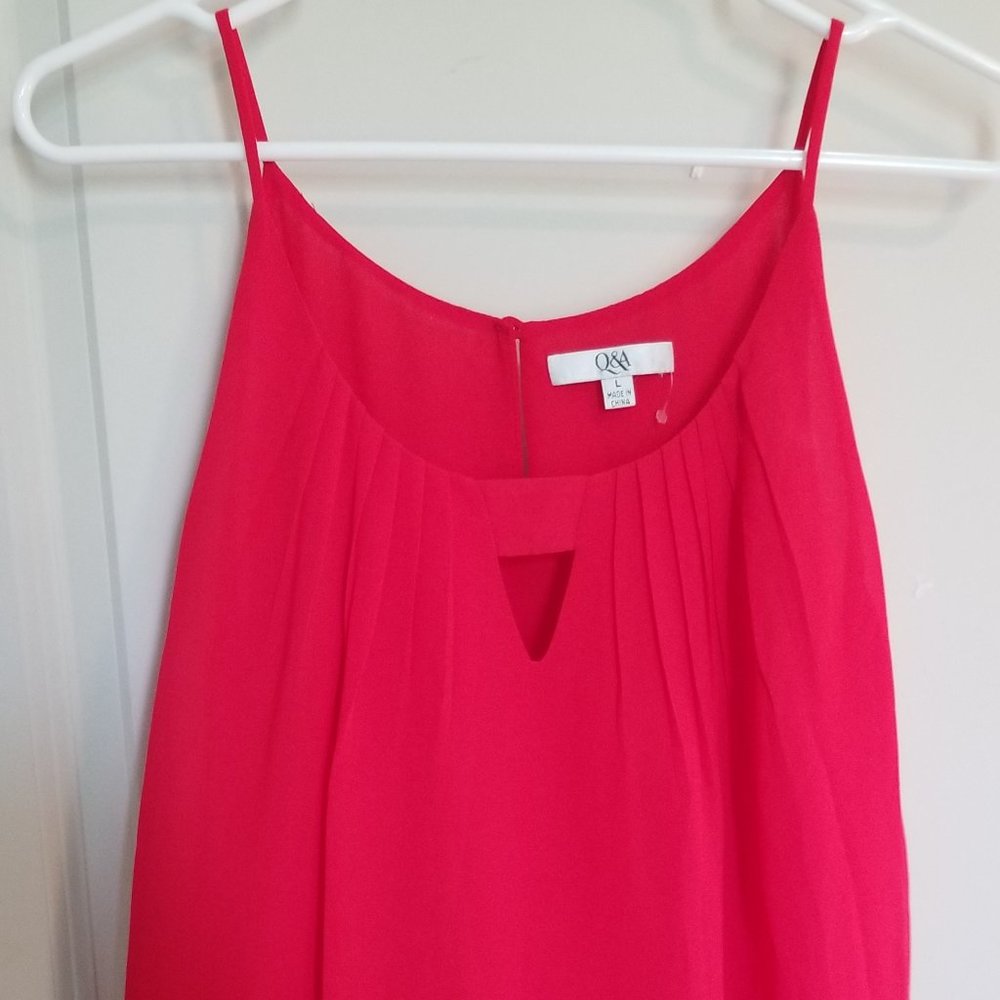 Q & A  size large RED CAMI